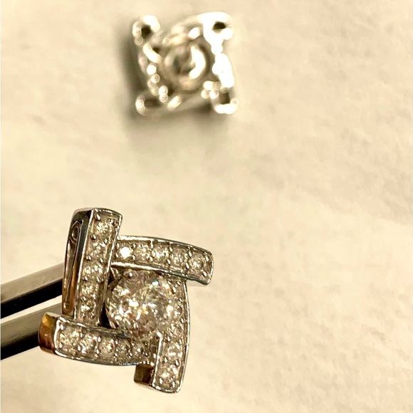 SALE💥 Genuine Diamond Stud Earrings w/ Jackets in 14k white gold - Stunning - Picture 3 of 8